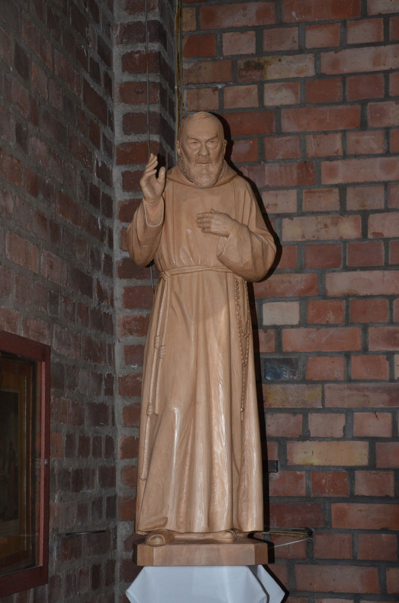 Pater Pio Kreuzgang